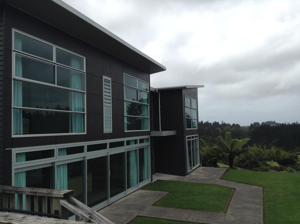 One Burgess Hill Aparthotel New Plymouth Exterior photo