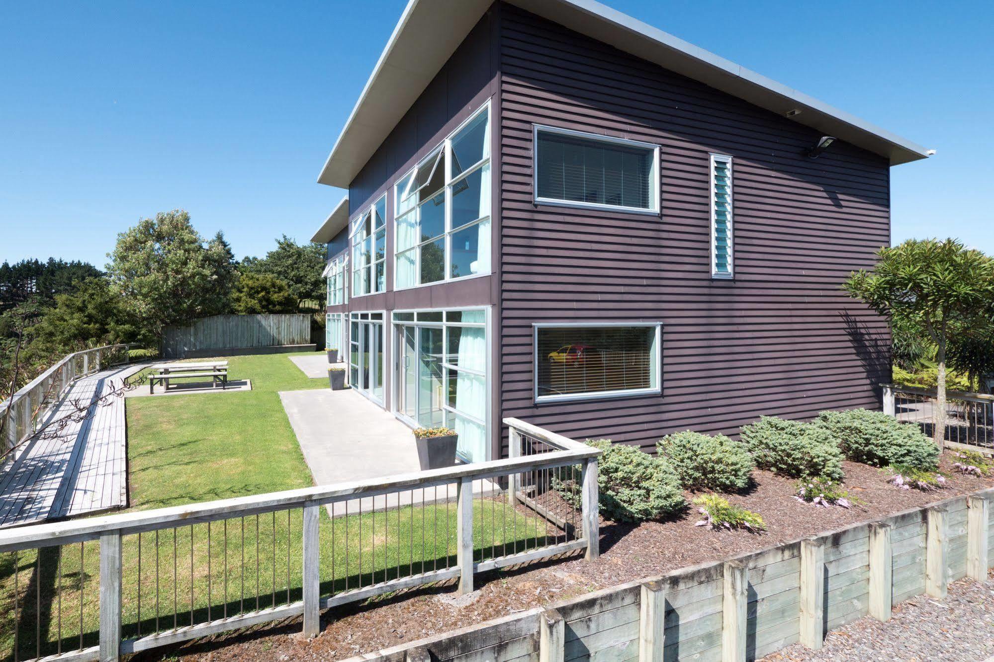 One Burgess Hill Aparthotel New Plymouth Exterior photo